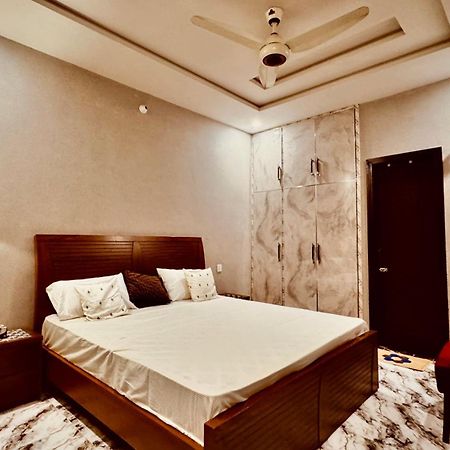 Comfy Cottage Faisalabad Exterior foto